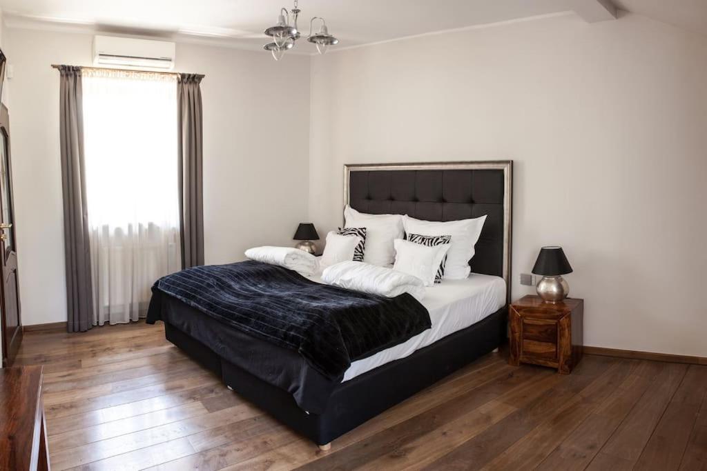 Constantia By Grape Hotel Wroclaw Bagian luar foto