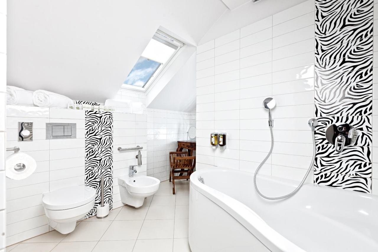 Constantia By Grape Hotel Wroclaw Bagian luar foto